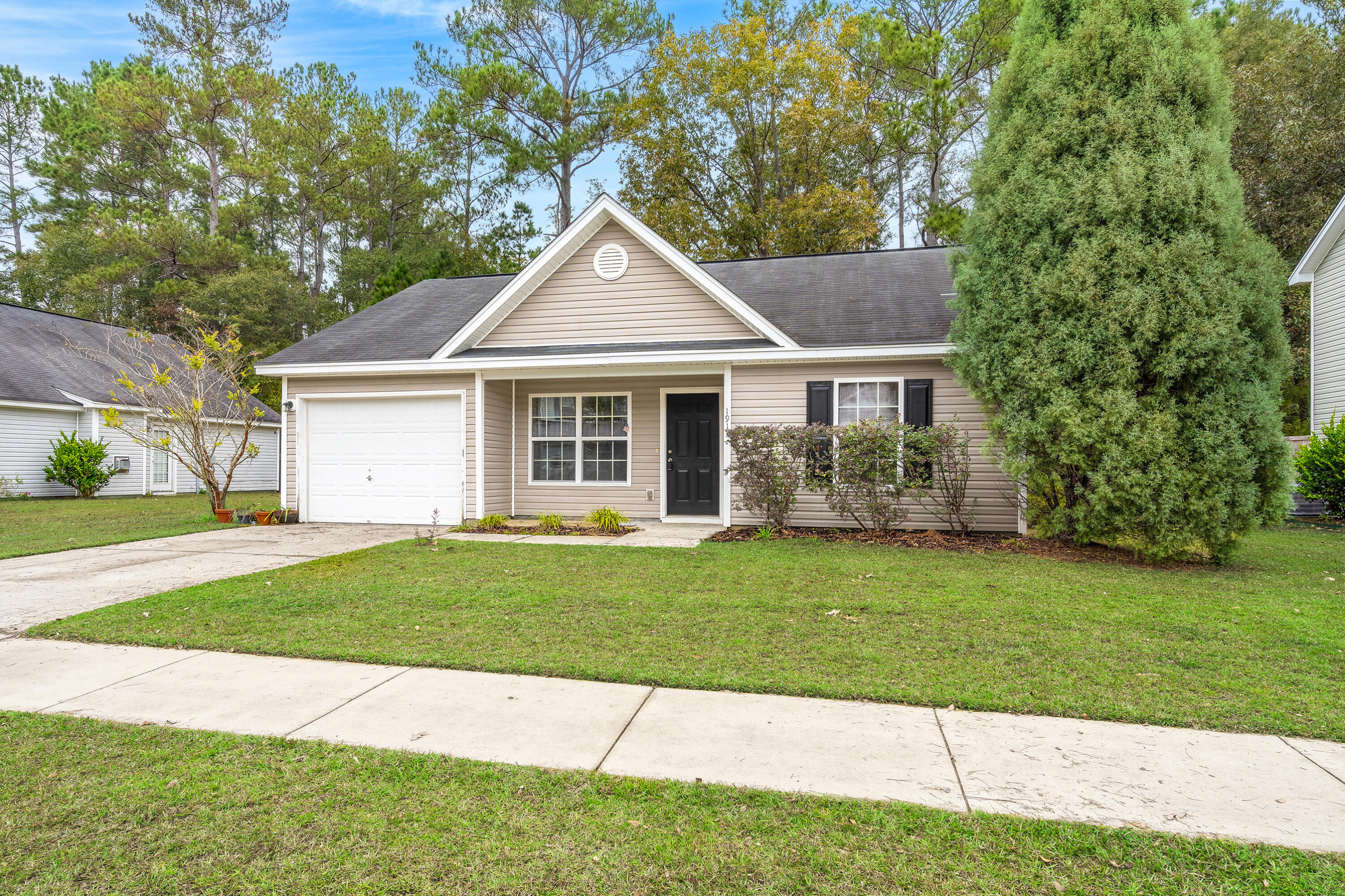 191 Blackstone Drive Moncks Corner, SC 29461 - Photo 4 of 25 3