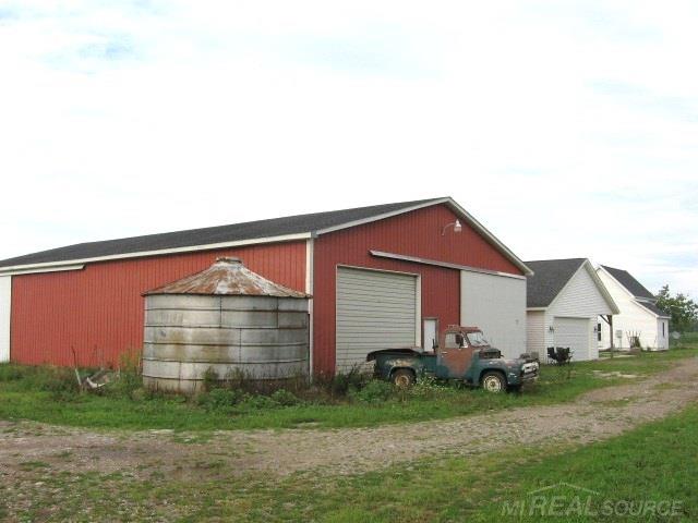 6376 Cribbins Road Croswell, MI 48422 - Photo 34 of 35 31300663-33.JPG
