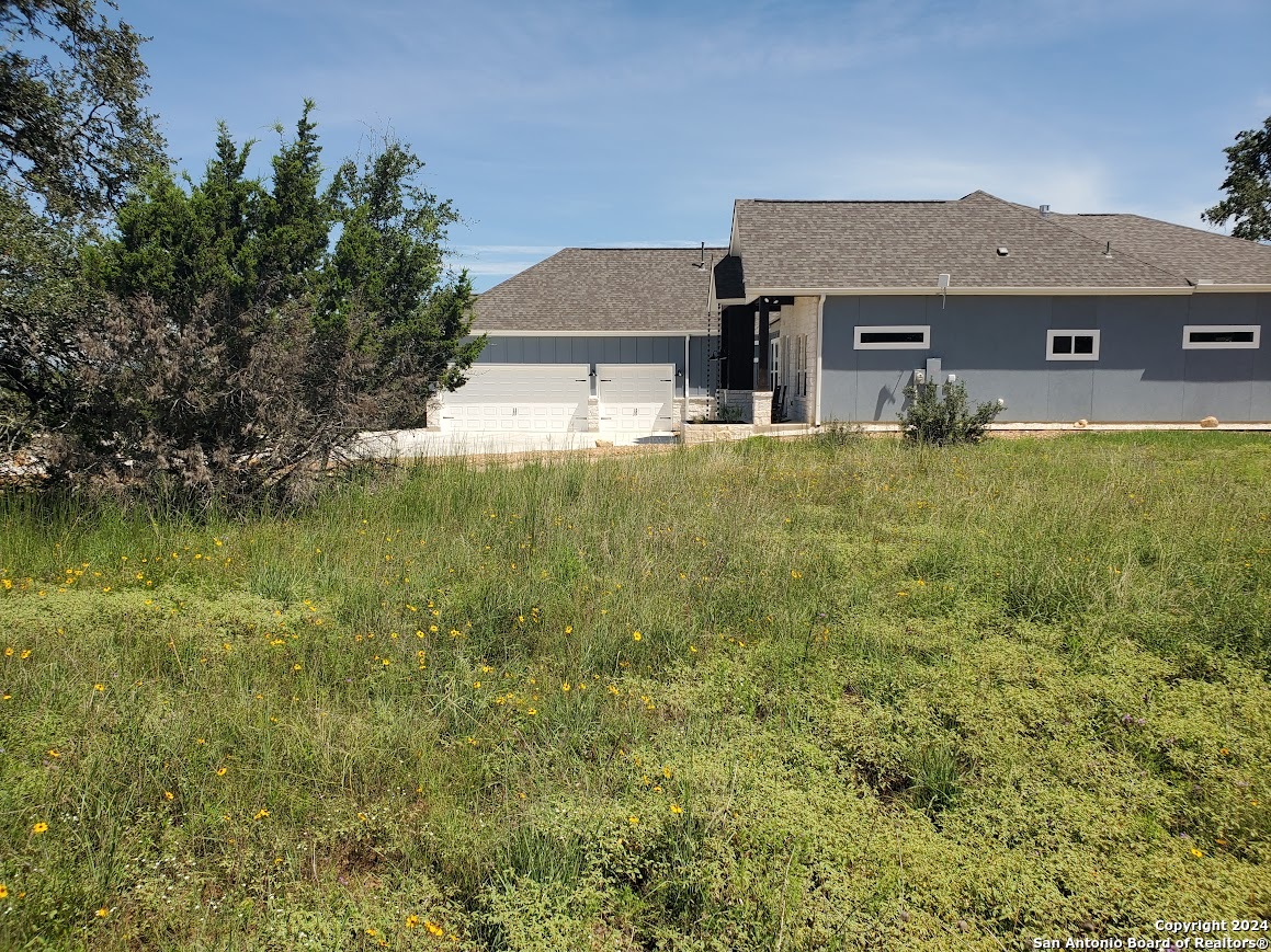 108 Jesse Stiff Blanco, TX 78606 - Photo 16 of 34
