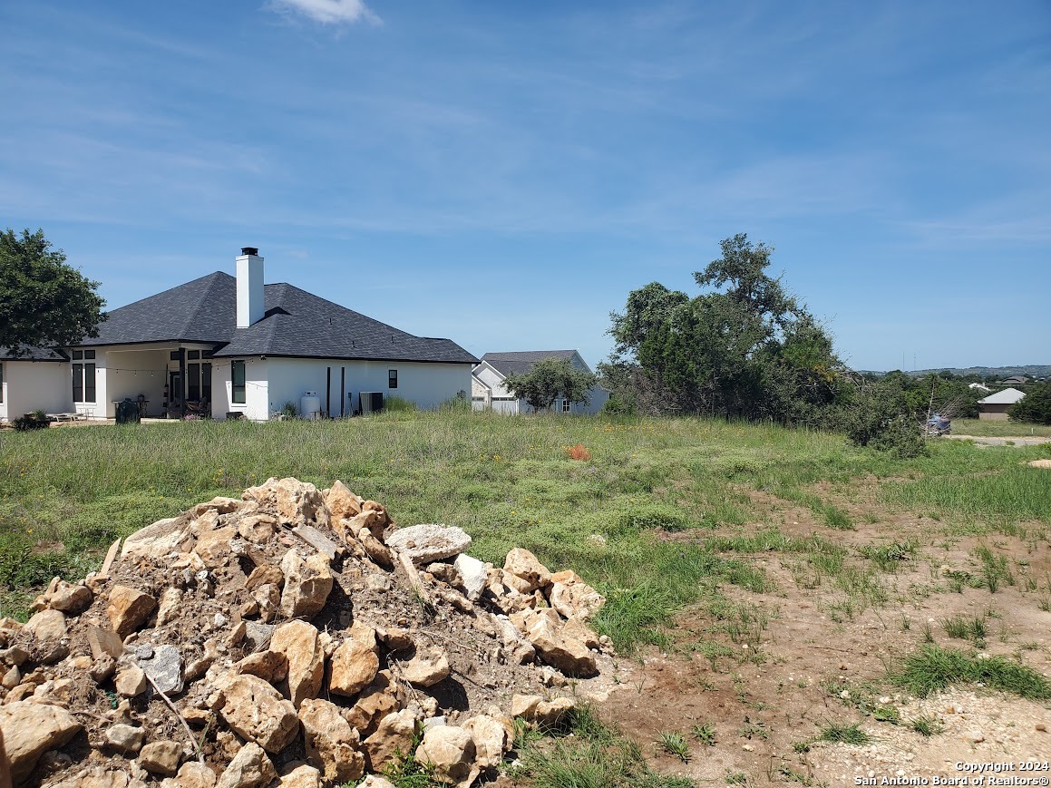 108 Jesse Stiff Blanco, TX 78606 - Photo 8 of 34