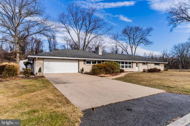 $400,000 | 5380 Wilshire Road, Harrisburg, PA 17112