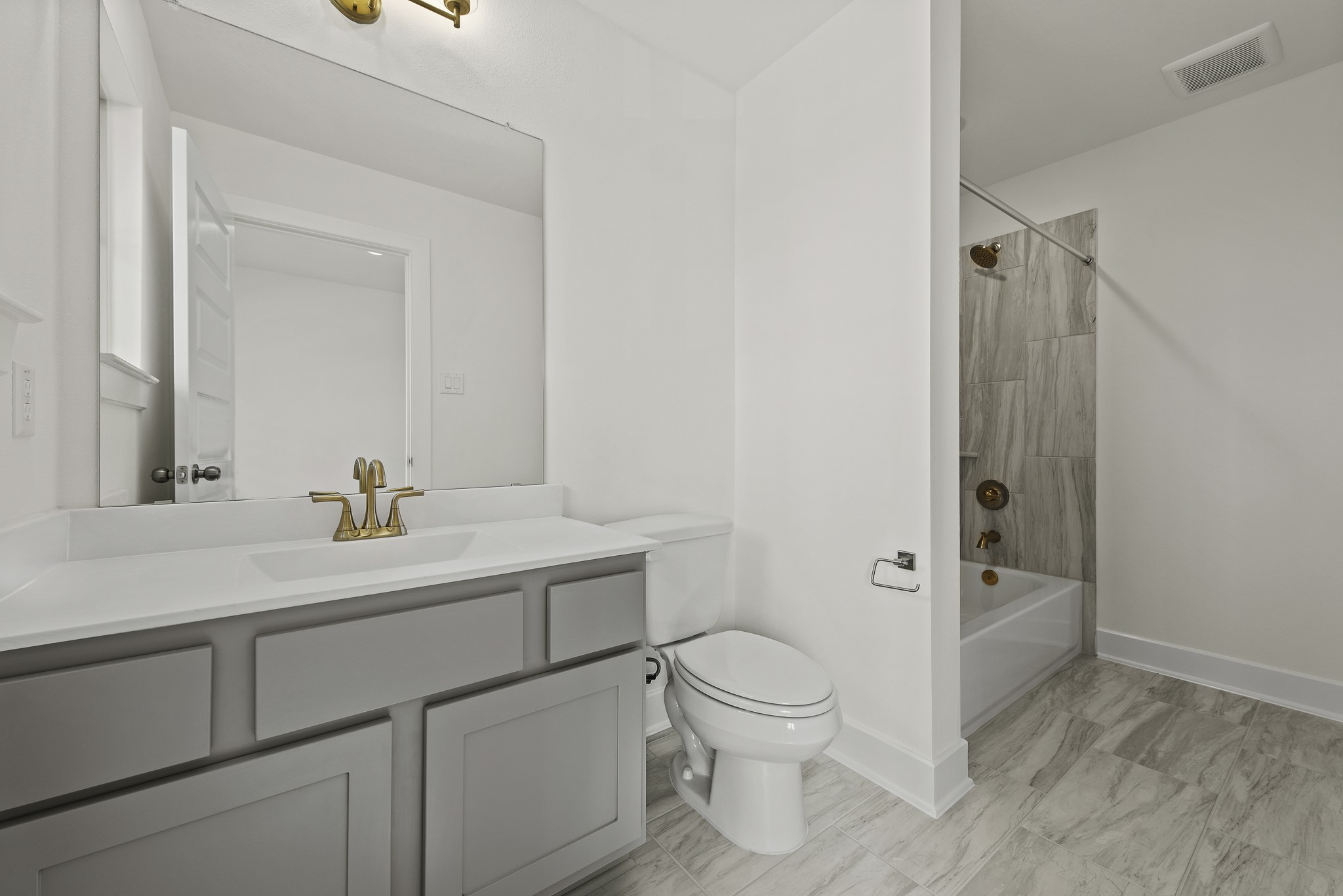 5122 McKinney Rdg Trail Rosenberg, TX 77471 - Photo 17 of 22 Representative image. Features, specifications, selections and colors may vary.