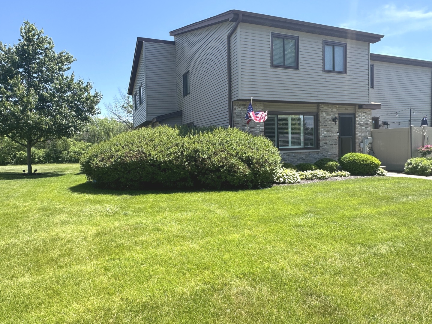 410 Circlegate Road, Unit 410 New Lenox, IL 60451 - Photo 2 of 24