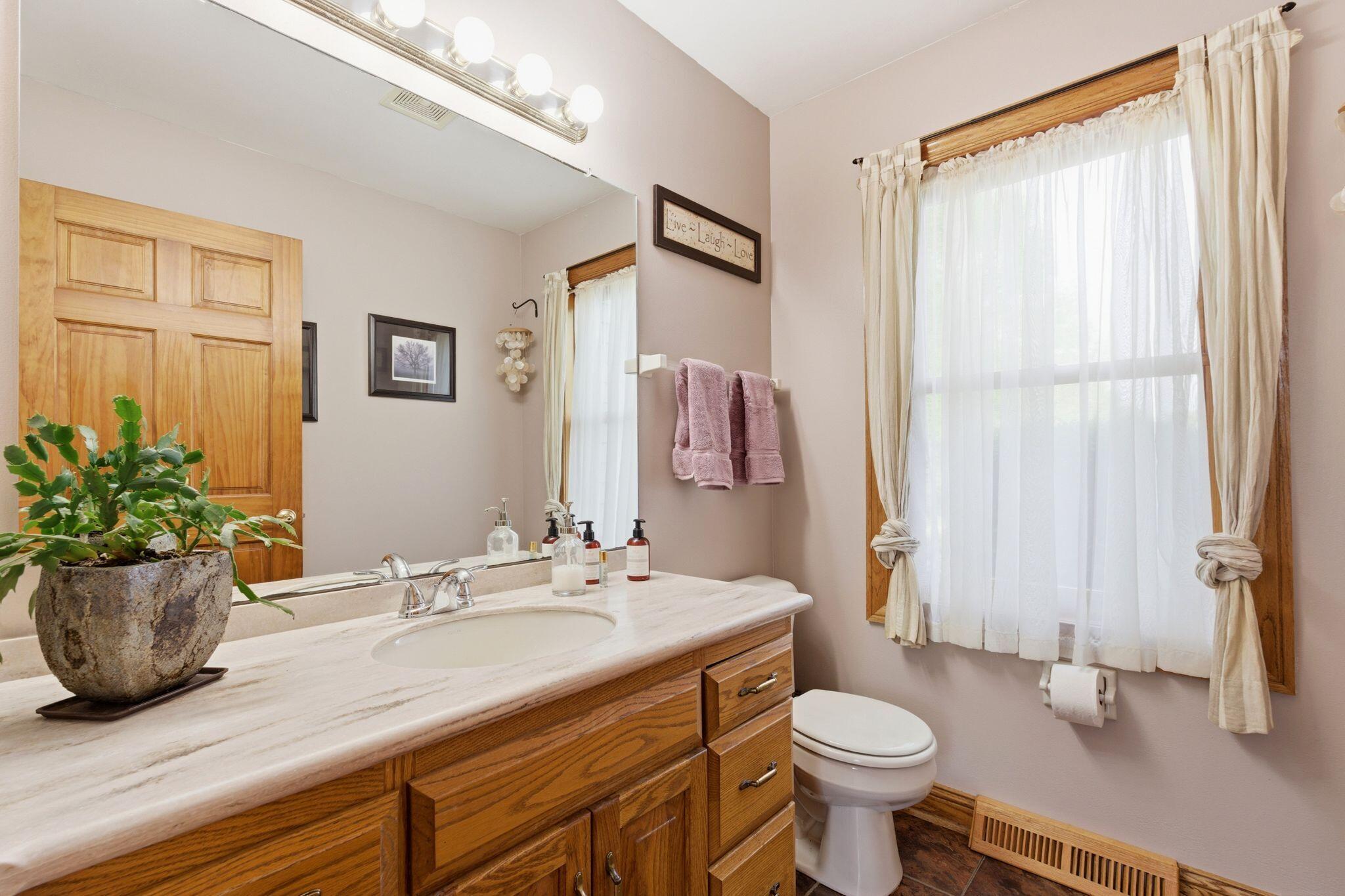 W350S1951 Waterville Road Ottawa, WI 53066 - Photo 19 of 60 Powder Room