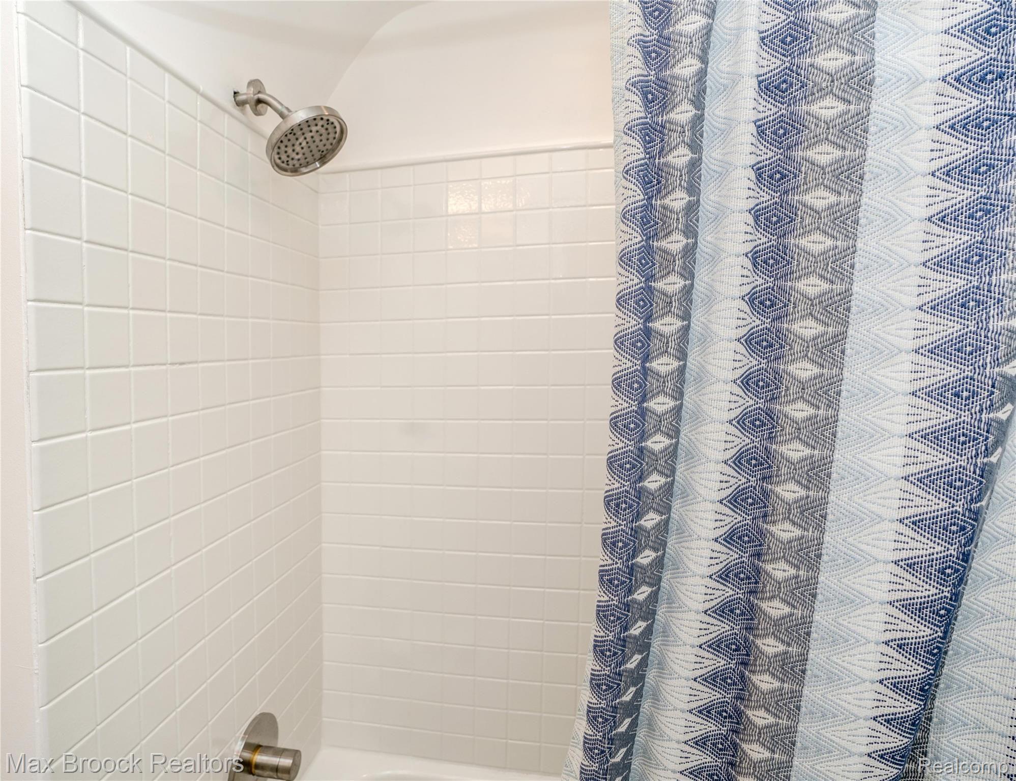 90 Amherst Road Pleasant Ridge, MI 48069 - Photo 20 of 43 Refinished bathroom