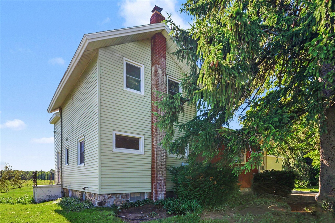 6923 Young Road Bellevue, MI 49021 - Photo 23 of 36