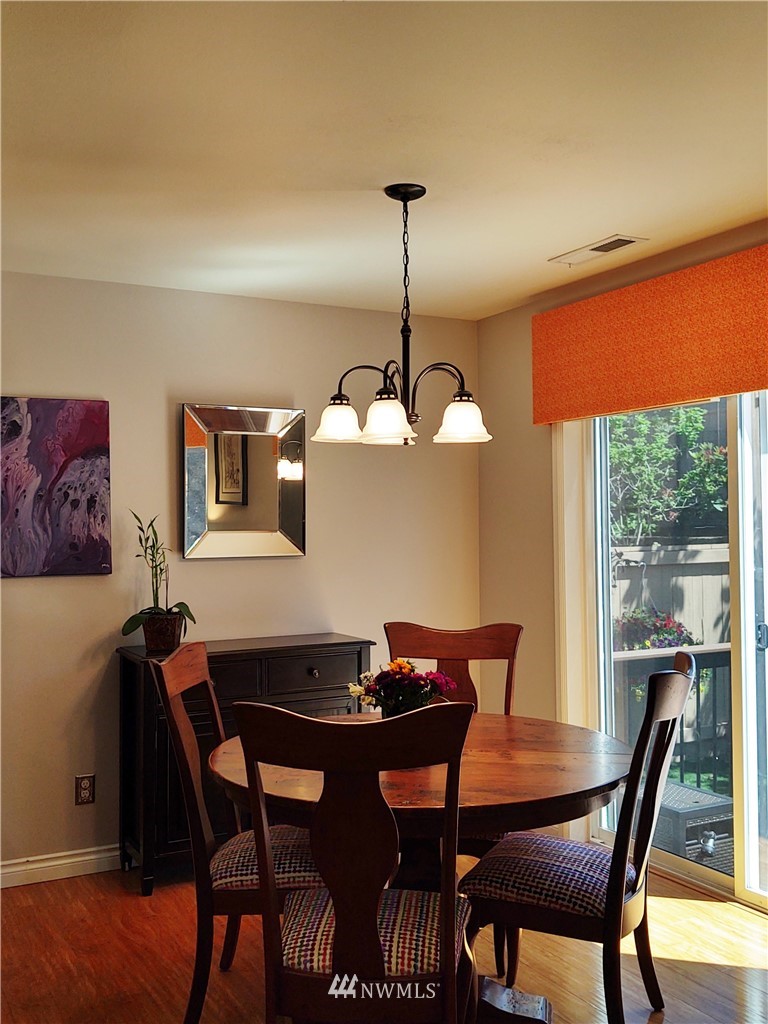4214 167th Place Southeast Bothell, WA 98012 - Photo 11 of 40 Gallery Image 11