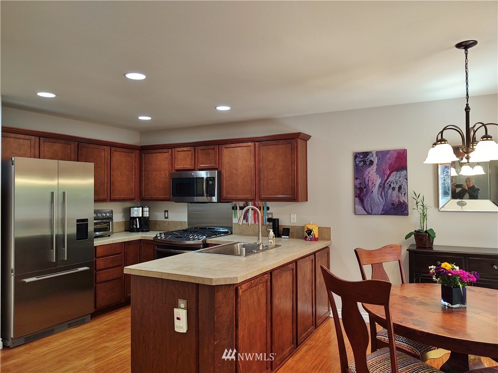 4214 167th Place Southeast Bothell, WA 98012 - Photo 14 of 40 Gallery Image 14