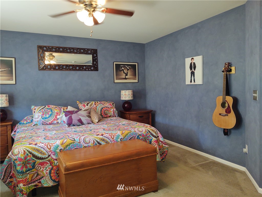 4214 167th Place Southeast Bothell, WA 98012 - Photo 16 of 40 Gallery Image 16