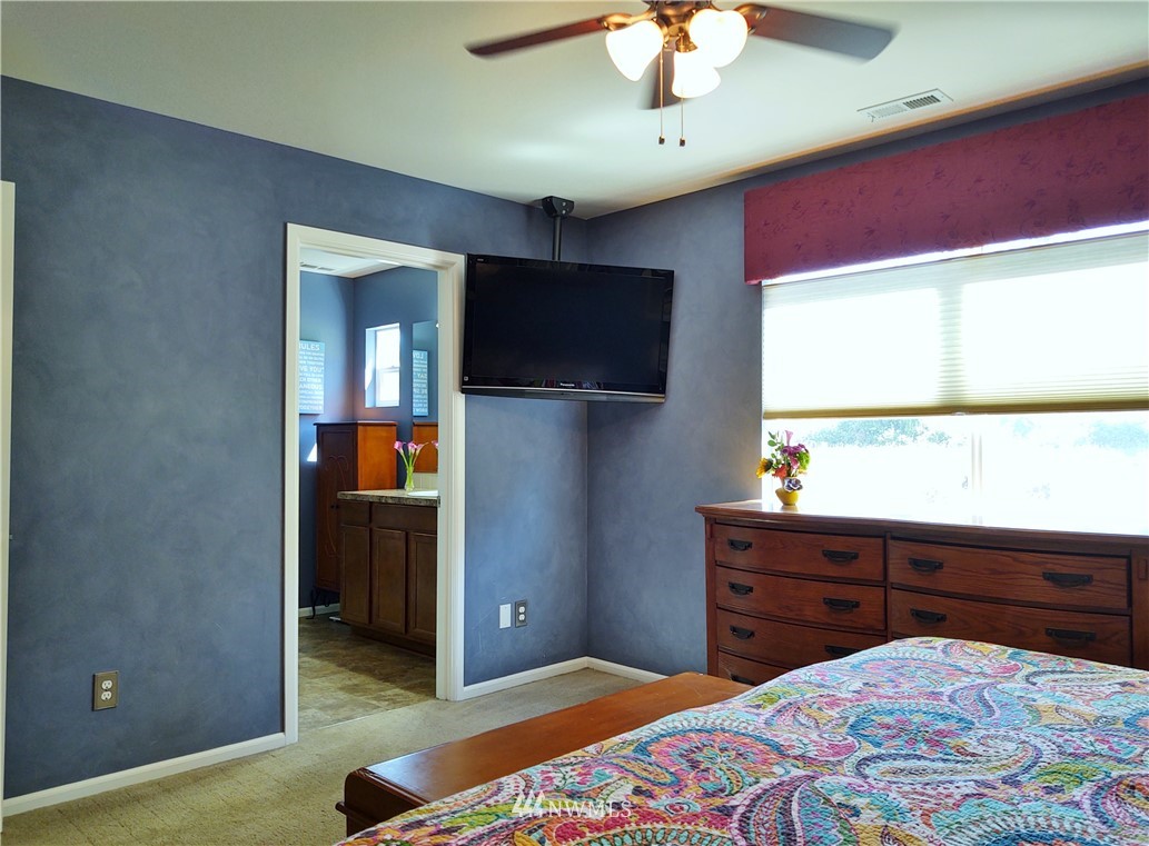 4214 167th Place Southeast Bothell, WA 98012 - Photo 18 of 40 Gallery Image 18
