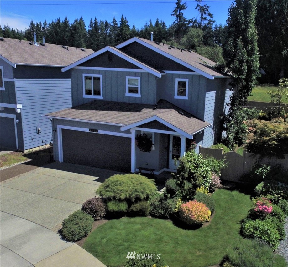 4214 167th Place Southeast Bothell, WA 98012 - Photo 4 of 40 Gallery Image 4
