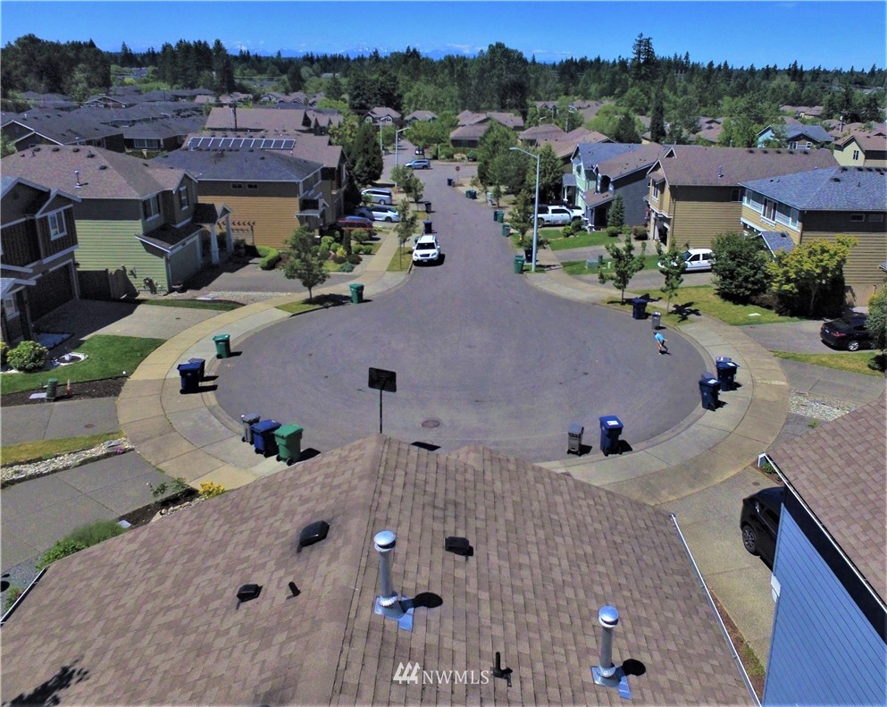 4214 167th Place Southeast Bothell, WA 98012 - Photo 38 of 40 Gallery Image 38