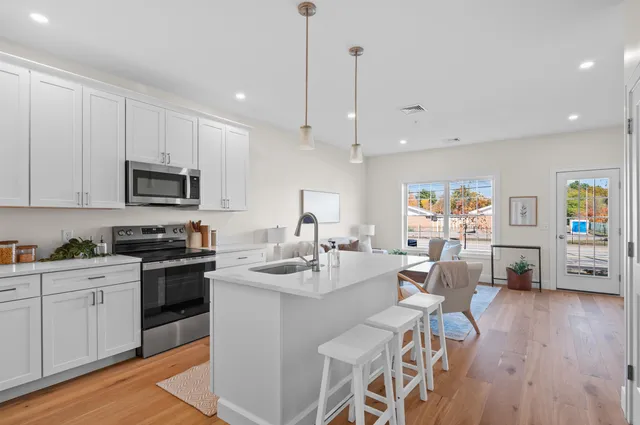 $424,000 | 13 Suffolk Drive, Unit 5, Concord, NH 03303