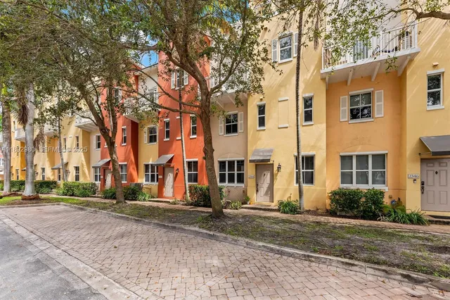 $525,000 | 2344 Vintage Drive, Lighthouse Point, FL 33064