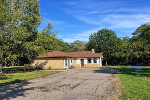 $2,500 | 377 County Road 3501, Quinlan, TX 75474