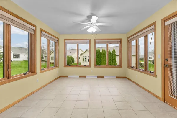 $400,000 | 525 West Wayfarer Court, Appleton, WI 54913