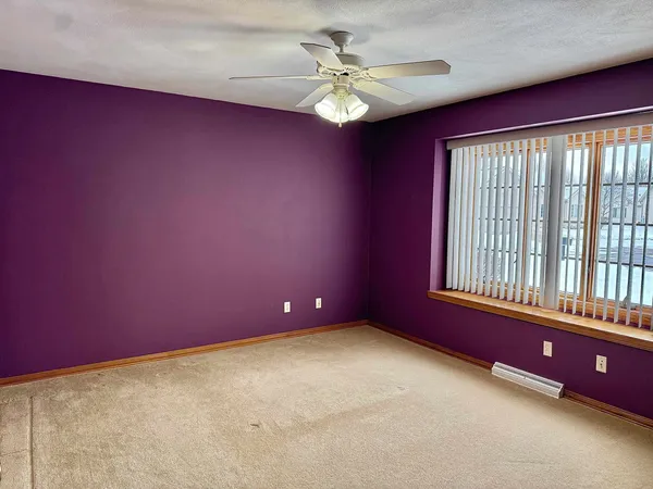 $400,000 | 525 West Wayfarer Court, Appleton, WI 54913