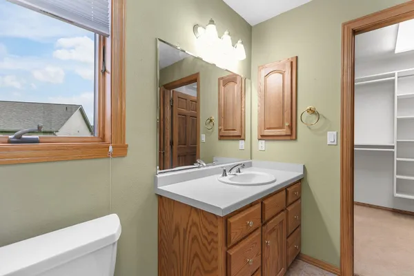 $400,000 | 525 West Wayfarer Court, Appleton, WI 54913