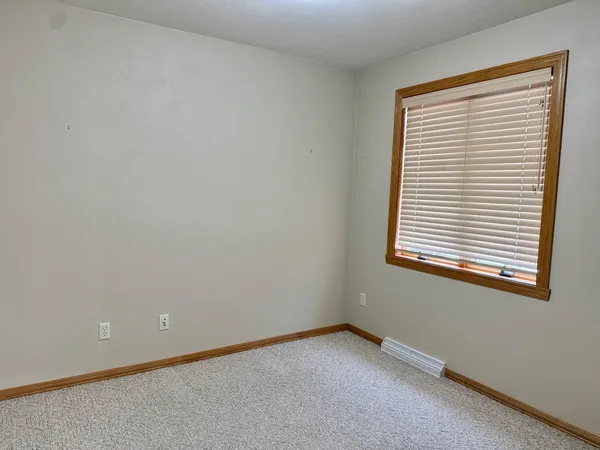 $400,000 | 525 West Wayfarer Court, Appleton, WI 54913