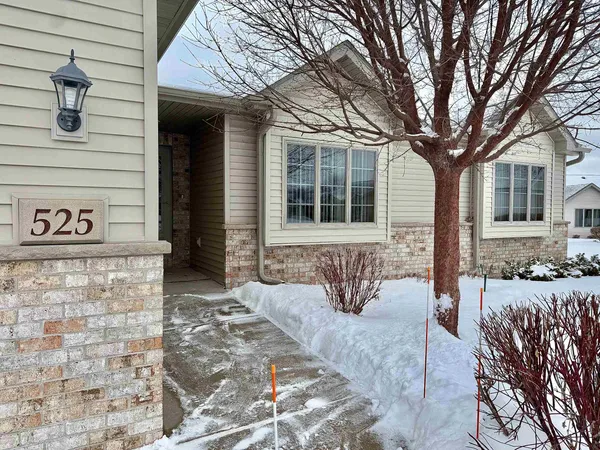 $400,000 | 525 West Wayfarer Court, Appleton, WI 54913