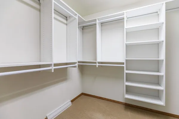 $400,000 | 525 West Wayfarer Court, Appleton, WI 54913