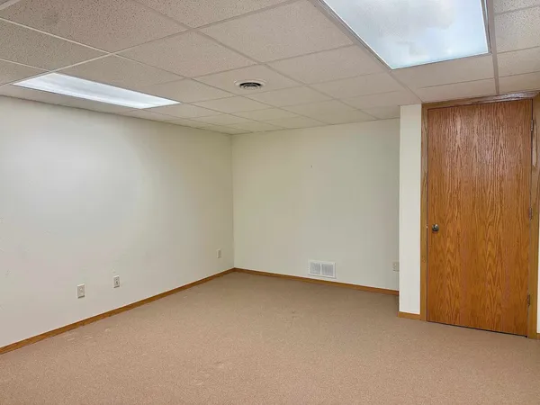 $400,000 | 525 West Wayfarer Court, Appleton, WI 54913