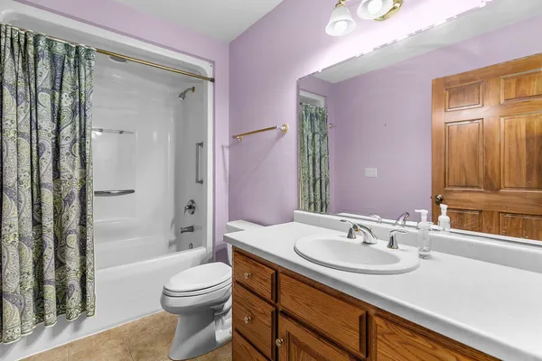 $400,000 | 525 West Wayfarer Court, Appleton, WI 54913