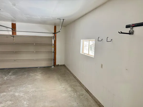 $400,000 | 525 West Wayfarer Court, Appleton, WI 54913