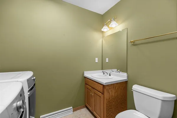 $400,000 | 525 West Wayfarer Court, Appleton, WI 54913