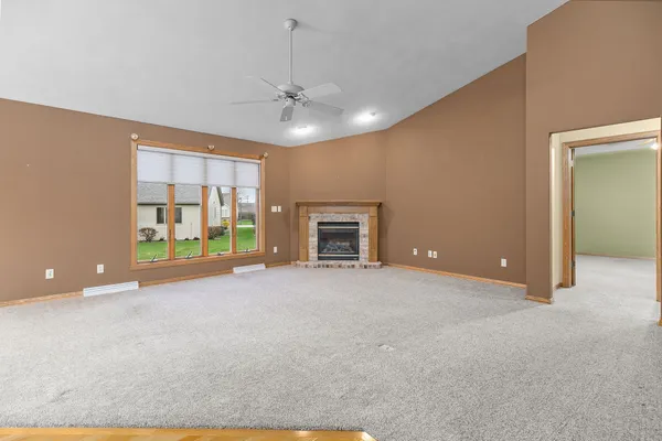 $400,000 | 525 West Wayfarer Court, Appleton, WI 54913