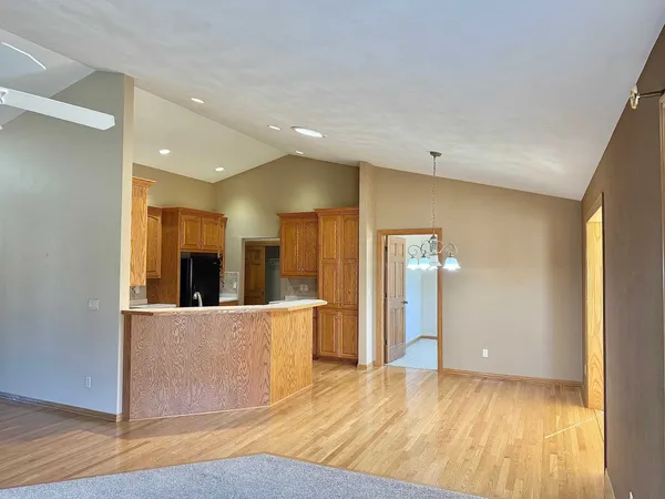 $400,000 | 525 West Wayfarer Court, Appleton, WI 54913