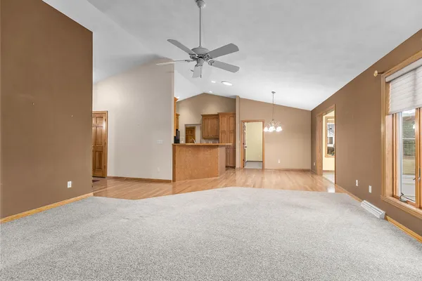 $400,000 | 525 West Wayfarer Court, Appleton, WI 54913