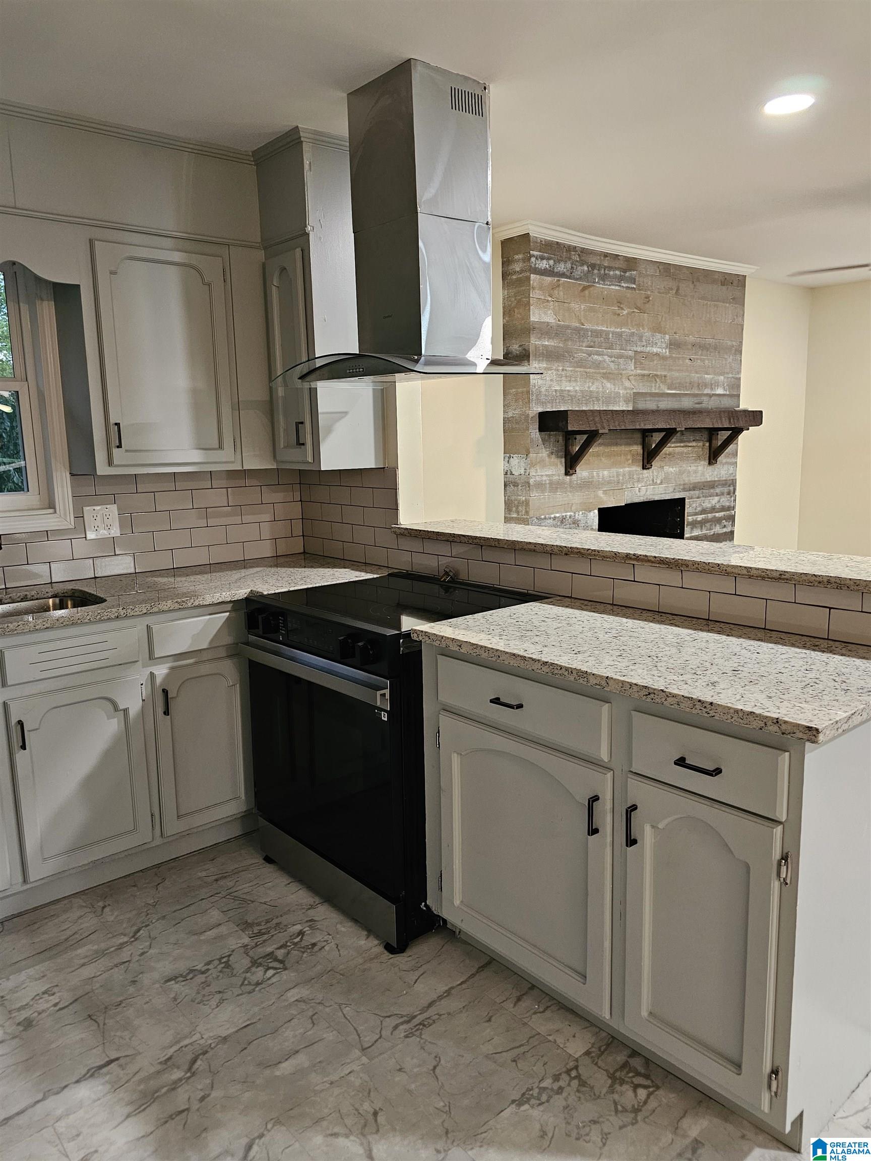 1055 10th Street Pleasant Grove, AL 35127 - Photo 4 of 10