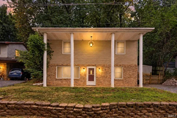 $169,900 | 221 South Bosse Avenue, Evansville, IN 47712