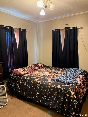 $59,900 | 2005 North Gale Avenue, Peoria, IL 61604