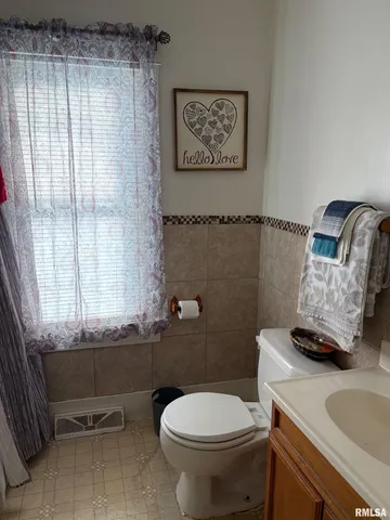 $59,900 | 2005 North Gale Avenue, Peoria, IL 61604