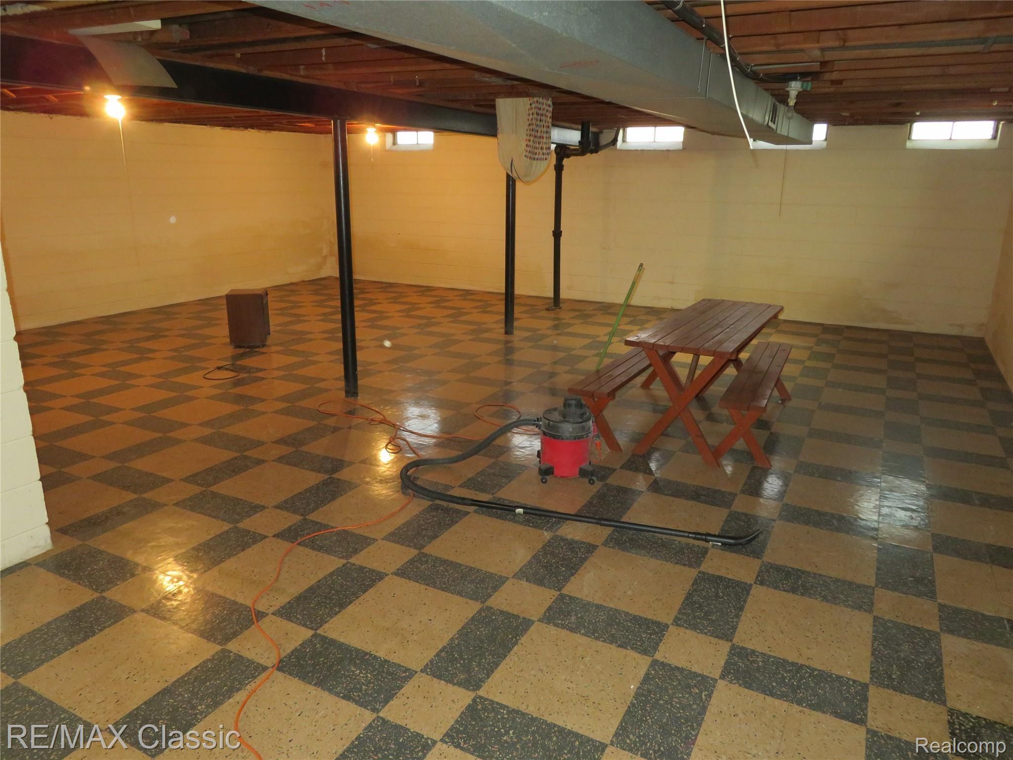 11092 Racine Road Warren, MI 48093 - Photo 20 of 25 IMG_2723.JPG