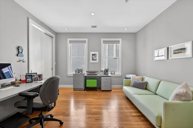 $1,199,000 | 288 C Street, Unit 4, Boston, MA 02127