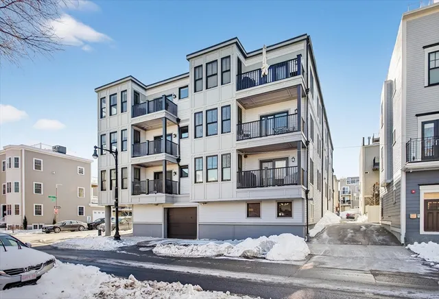 $1,199,000 | 288 C Street, Unit 4, Boston, MA 02127