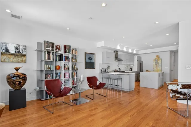 $1,199,000 | 288 C Street, Unit 4, Boston, MA 02127