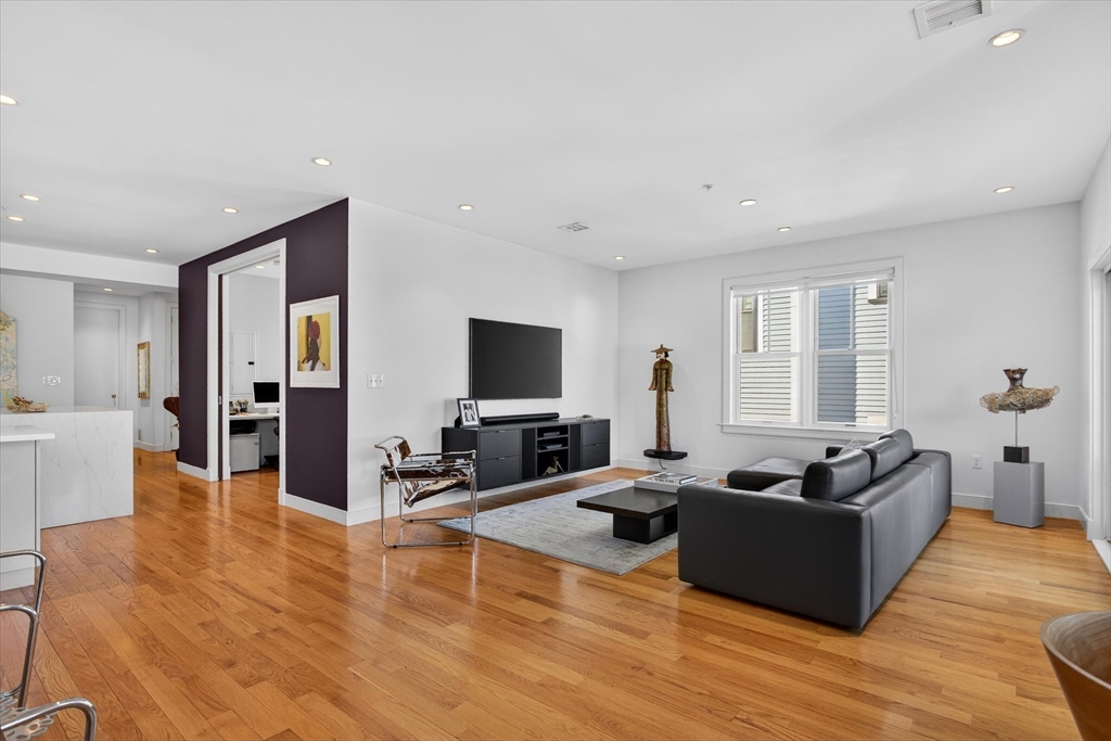 288 C Street, Unit 4 Boston, MA 02127 - Photo 6 of 23