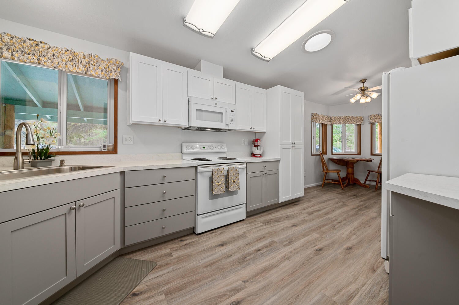 16213 Hawks Lair Road La Pine, OR 97739 - Photo 14 of 39 16213HawksLairRd-4