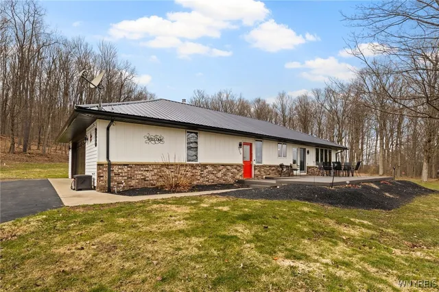 $345,000 | 8420 Heim Drive, Concord, NY 14141