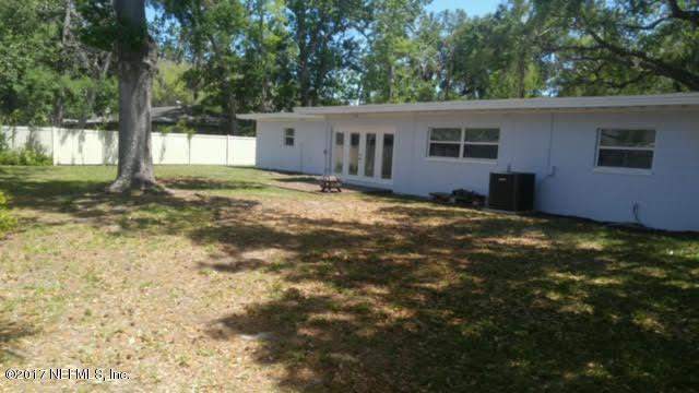 1842 Tanglewood Road Jacksonville Beach, FL 32250 - Photo 27 of 28 backyard facing back of house
