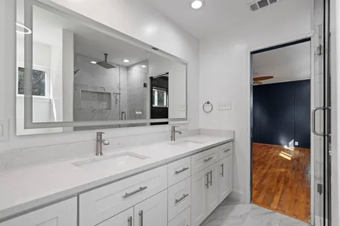 $4,950 | 6527 Axton Circle, Dallas, TX 75214