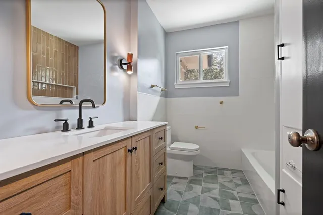 $5,250 | 6527 Axton Circle, Dallas, TX 75214