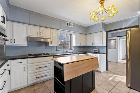 $4,950 | 6527 Axton Circle, Dallas, TX 75214