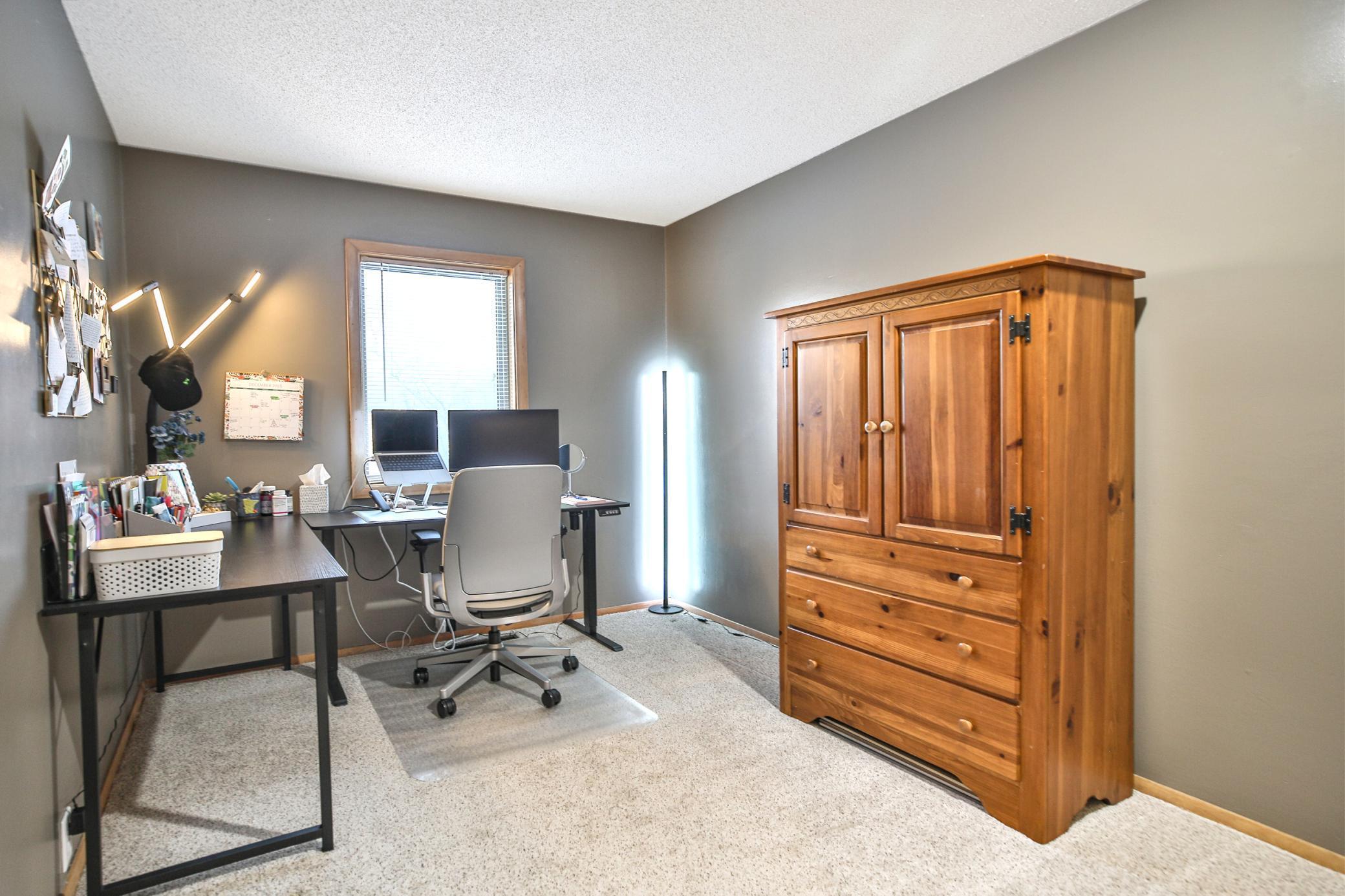 303 24th Street Northwest Austin, MN 55912 - Photo 26 of 43