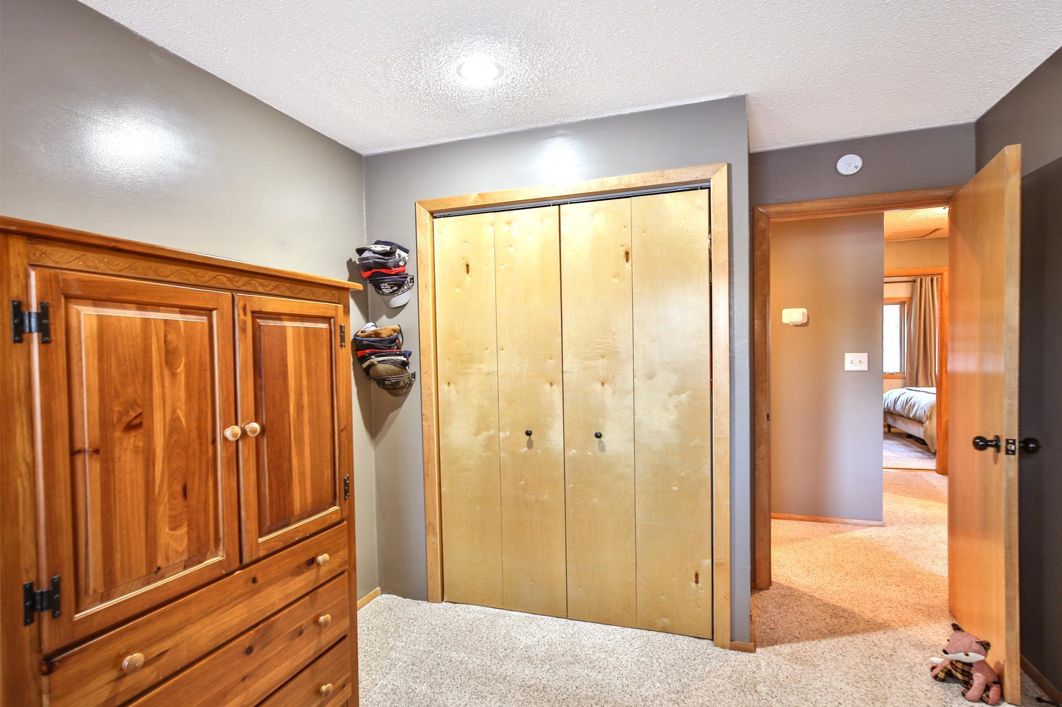 303 24th Street Northwest Austin, MN 55912 - Photo 27 of 43