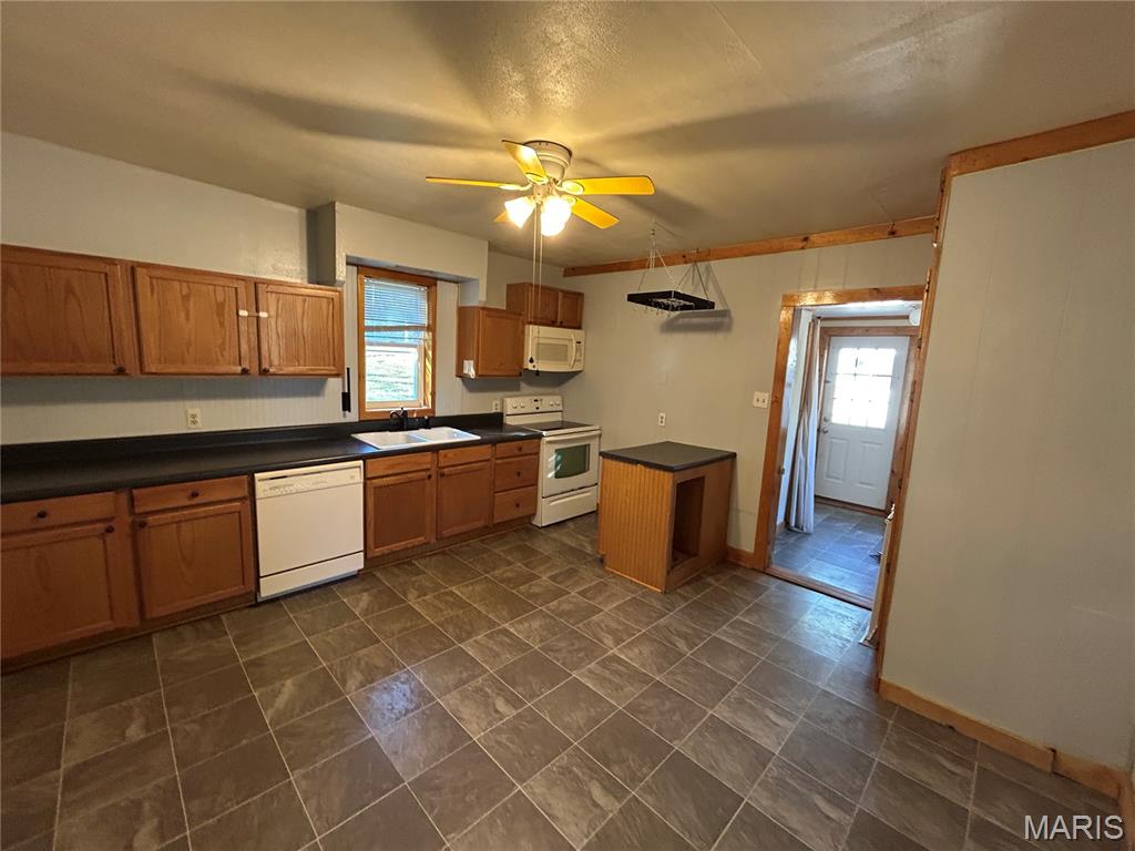 405 Hwy M Villa Ridge, MO 63089 - Photo 14 of 50